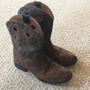 Host Pick!!! Ariat boots!